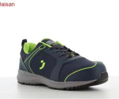 Cách chọn giày bảo hộ cho nhân viên kho