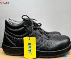 Hướng dẫn chọn giày bảo hộ an toàn cho thợ hàn