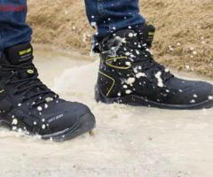 Giày bảo hộ chống nước có thực sự cần thiết