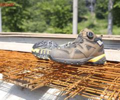 Giày bảo hộ lao động giá rẻ an toàn