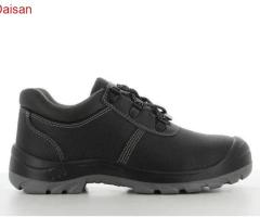 Giày bảo hộ cổ thấp hay cổ cao phù hợp hơn