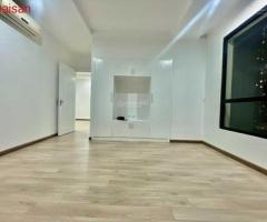 Bán nhanh căn 2PN - 108 m2, tầng 11, hướng Nam tòa Víp T10, dễ sửa 3PN, tại tòa T10 Times City - 5